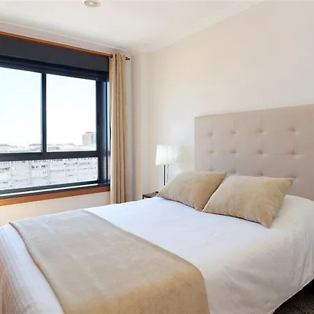 호텔 Nuria Sol Apts 3*